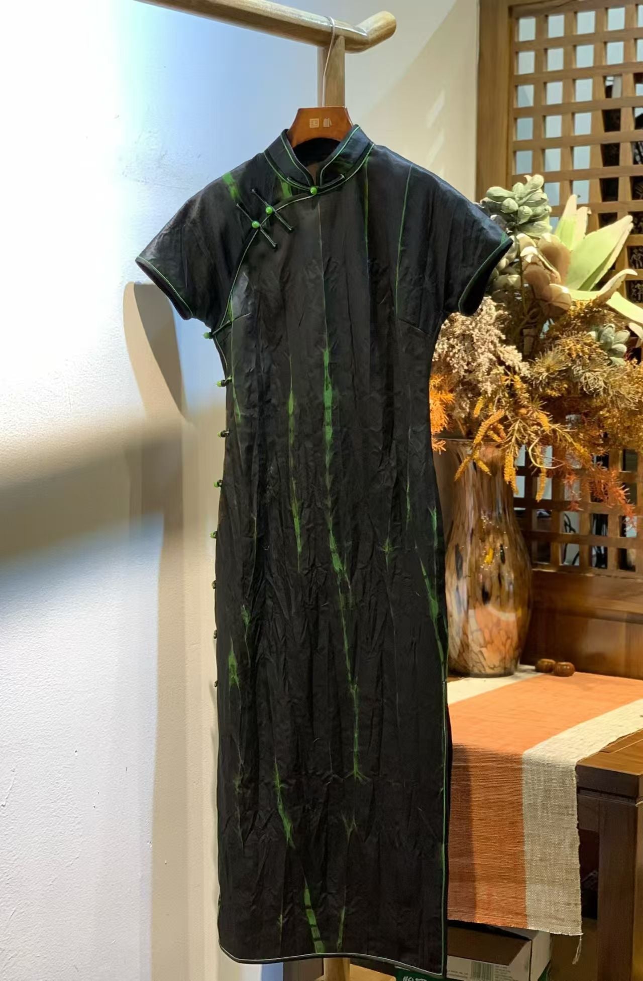 显瘦骑楼墨竹香云纱长旗袍