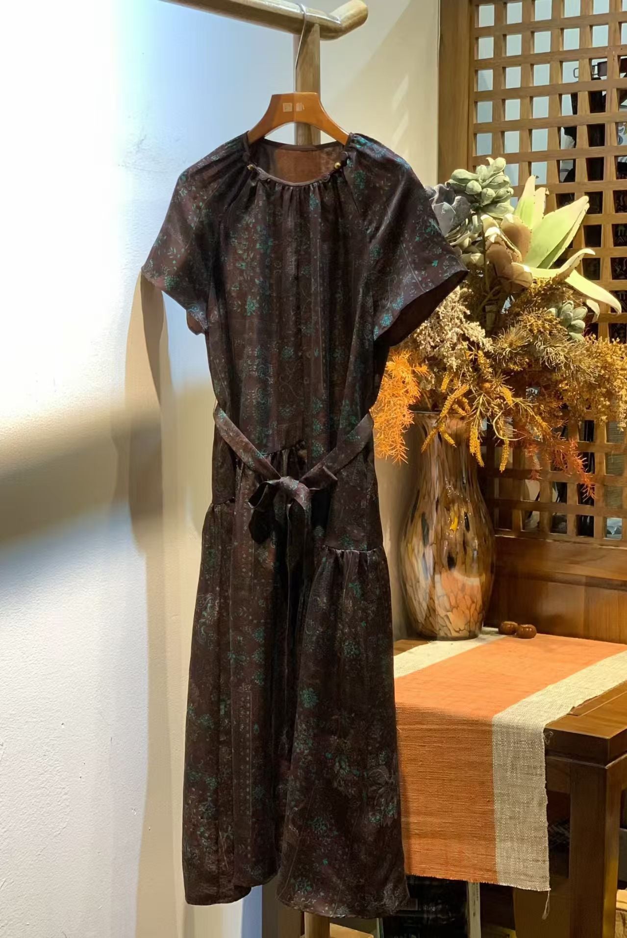 出片珠江夜花香云纱连衣裙